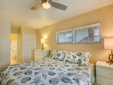 Fort Myers 3 Bedroom Vacation Duplex Rental with Pool